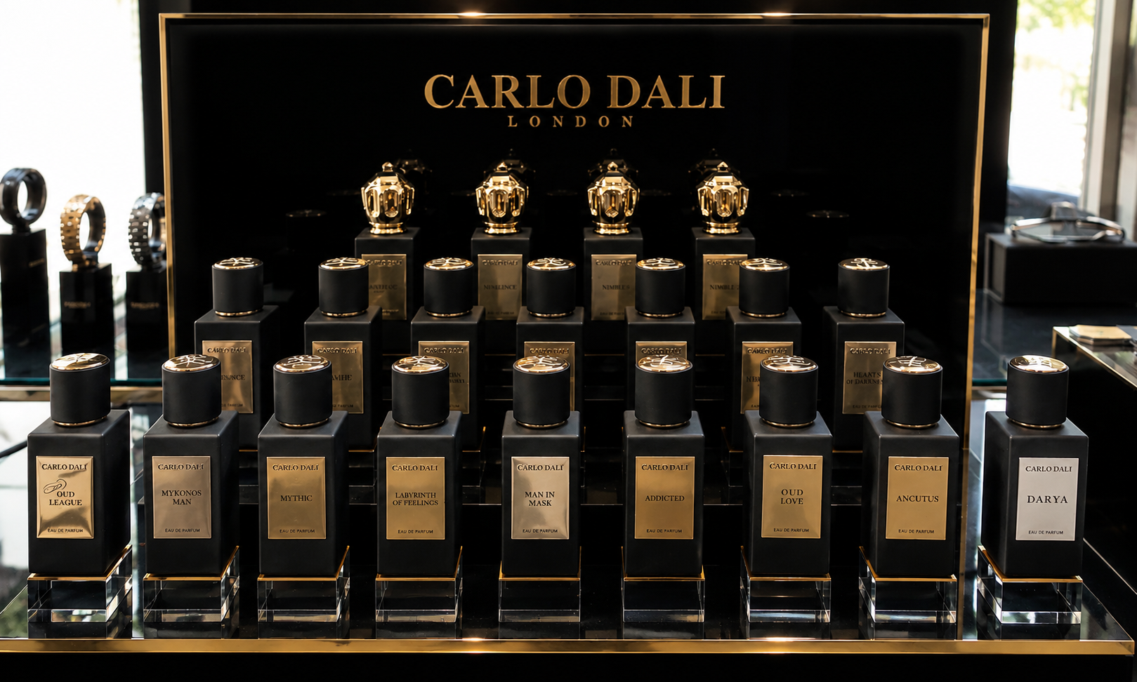 LUXURY PERFUME DISPLAY STAND